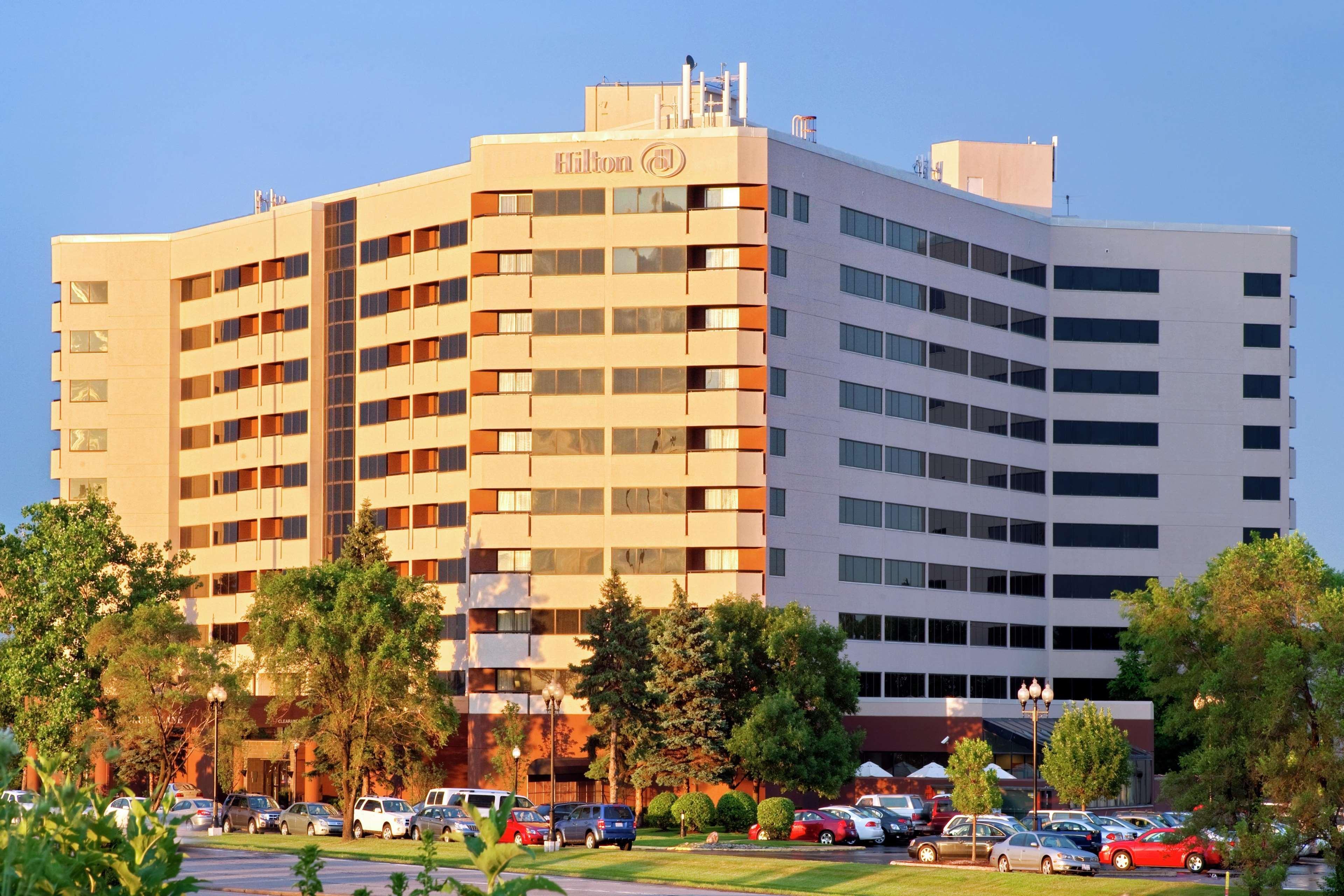 Hilton Suites Chicago/Oakbrook Terrace Exterior foto